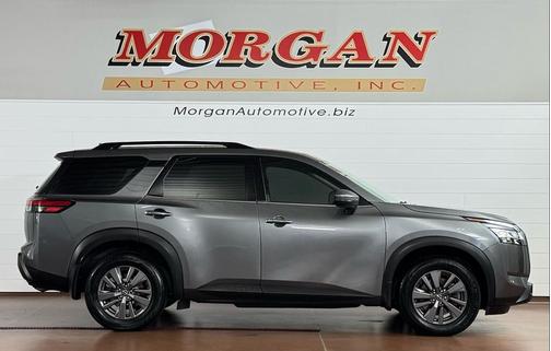 2022 Nissan Pathfinder SV 4WD