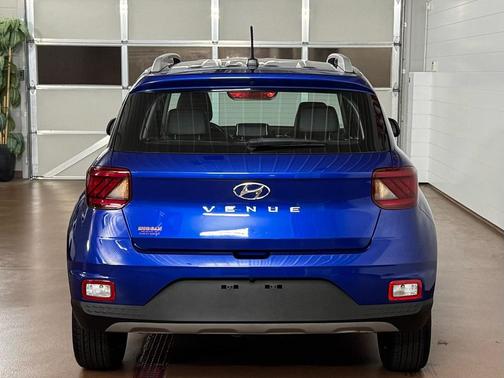 2024 Hyundai VENUE Limited