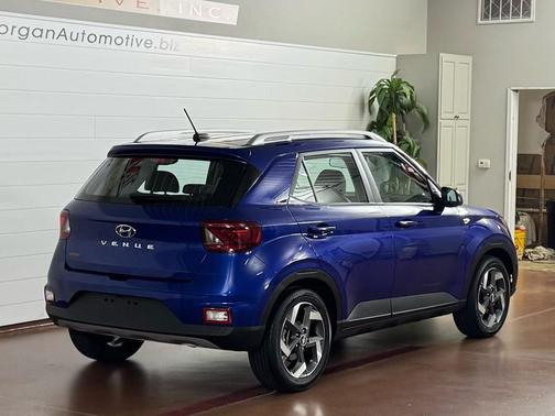 2024 Hyundai VENUE Limited