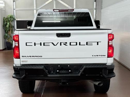 2025 Chevrolet Silverado 2500 Custom