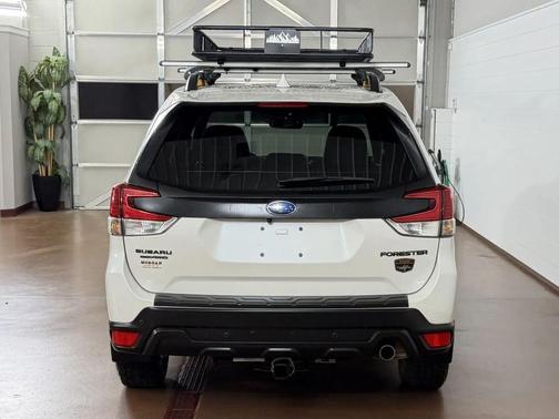 Crystal White Pearl 2023 Subaru Forester Wilderness