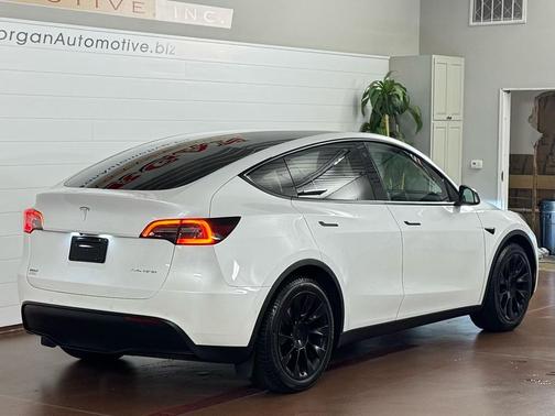 2022 Tesla Model Y Long Range AWD