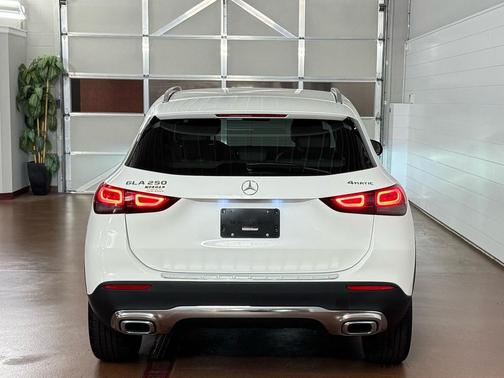 2021 Mercedes-Benz GLA 250 Base 4MATIC