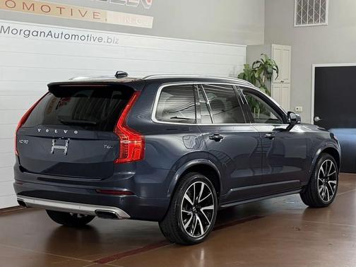 Denim Blue Metallic 2021 Volvo XC90 T6 Momentum