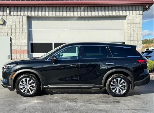 2022 INFINITI QX60 Pure