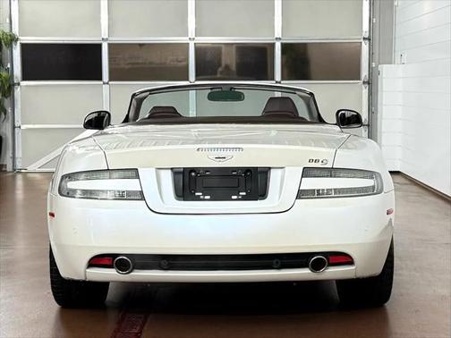 2010 Aston Martin DB9 Volante