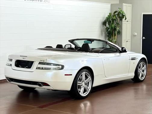 2010 Aston Martin DB9 Volante