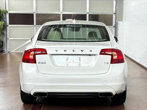2016 Volvo S60 T5 Drive-E Premier