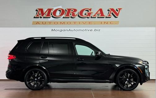 2025 BMW X7 M60i