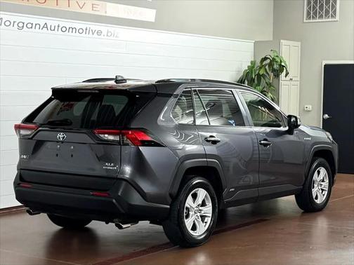 2020 Toyota RAV4 Hybrid XLE