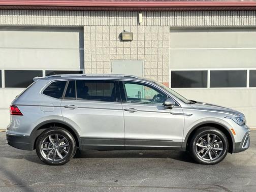 2023 Volkswagen Tiguan 2.0T SE