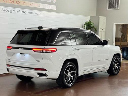 2022 Jeep Grand Cherokee 4xe Summit Reserve