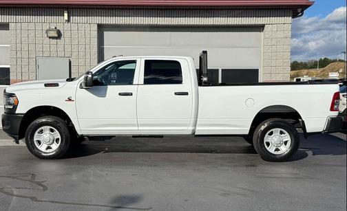 2024 RAM 3500 Tradesman Crew Cab 4x4 Long Box