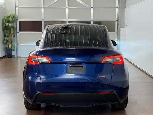 2024 Tesla Model Y Long Range AWD