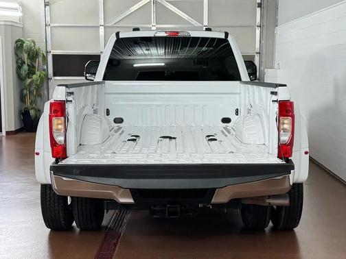 Oxford White 2022 Ford F-350 XL