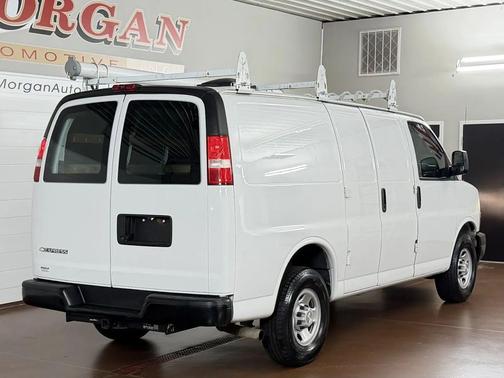 Summit White 2018 Chevrolet Express 2500 Work Van