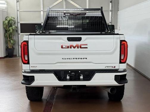 Summit White 2023 GMC Sierra 2500 AT4