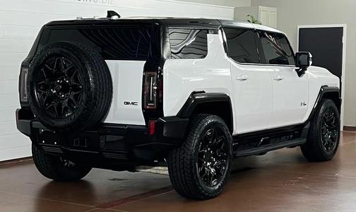 White Frost Tricoat 2025 GMC HUMMER EV SUV 2X