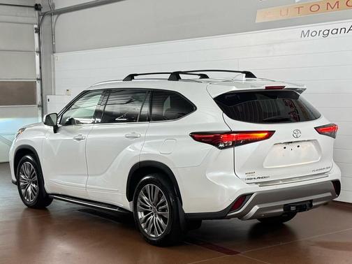 2022 Toyota Highlander Platinum AWD V6