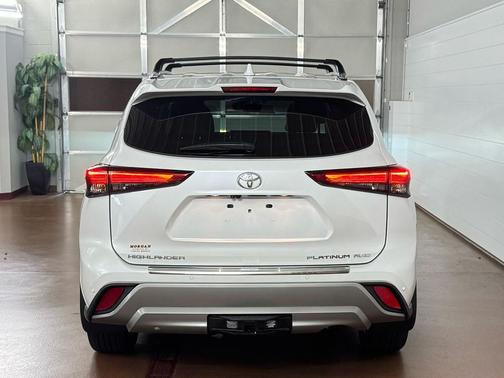 2022 Toyota Highlander Platinum AWD V6