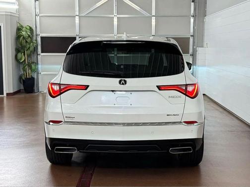 Platinum White Pearl 2023 Acura MDX Technology Package