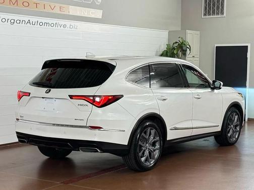 Platinum White Pearl 2023 Acura MDX Technology Package