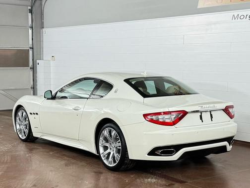 2012 Maserati GranTurismo S Auto