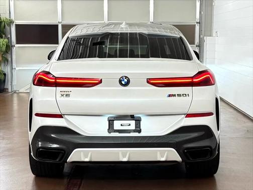 2022 BMW X6 M50i xDrive