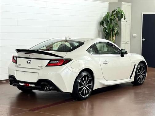 2023 Toyota GR86 Base