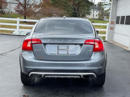 2016 Volvo S60 Cross Country T5 Platinum