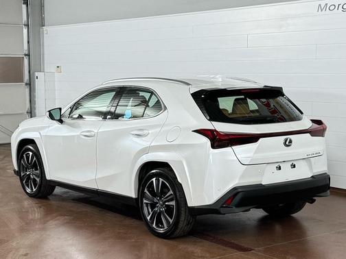 2023 Lexus UX 250h Base