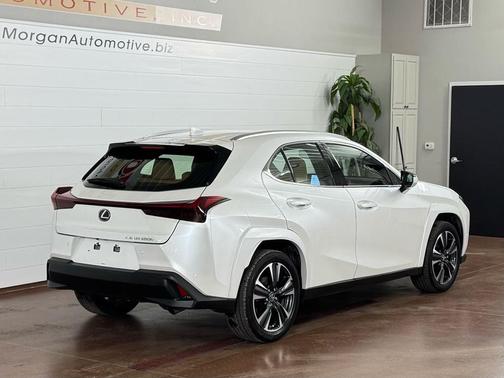 2023 Lexus UX 250h Base