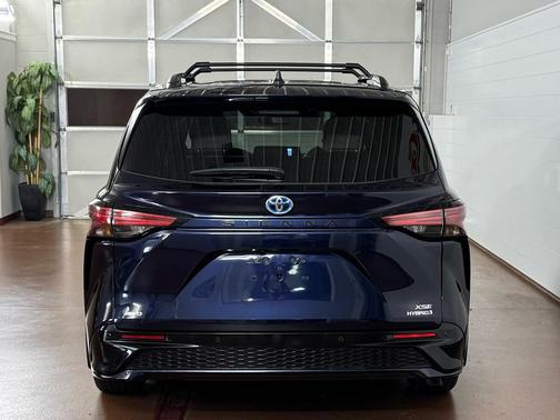 2024 Toyota Sienna XSE 7 Passenger
