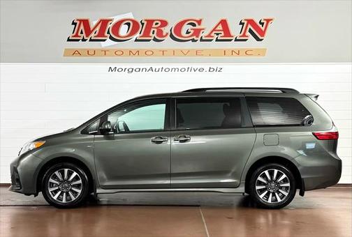 2018 Toyota Sienna LE