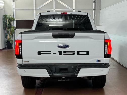 2023 Ford F-150 Lightning XLT