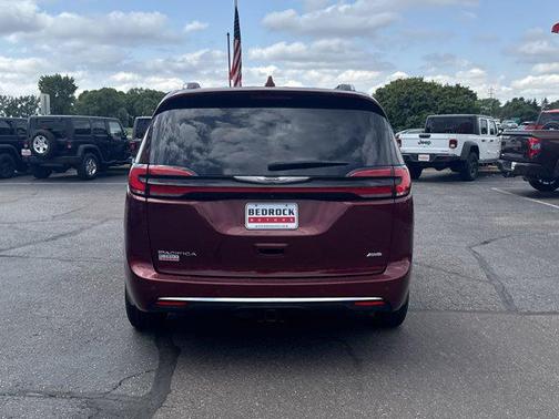2021 Chrysler Pacifica Touring L
