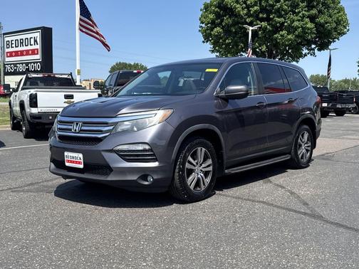 Modern Steel Metallic 2017 Honda Pilot EX-L
