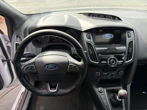 2017 Ford Focus ST 