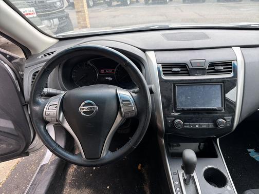 Brilliant Silver 2015 Nissan Altima 2.5 SV