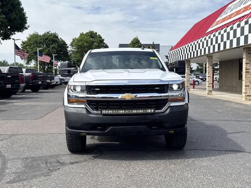 Summit White 2017 Chevrolet Silverado 1500 WT