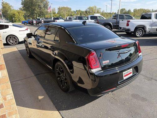 2019 Chrysler 300 S