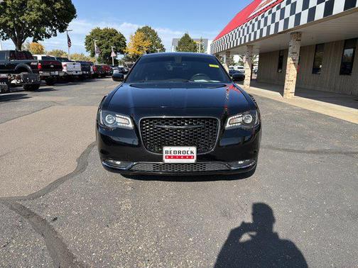 2019 Chrysler 300 S