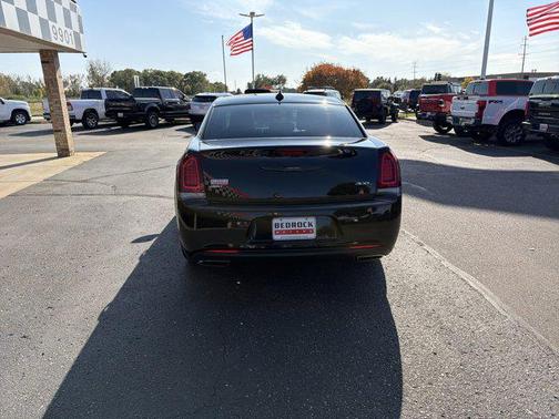 2019 Chrysler 300 S