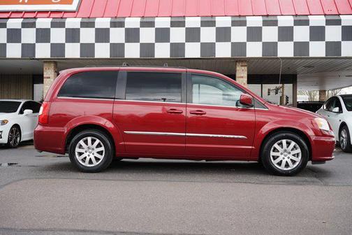 2014 Chrysler Town & Country Touring