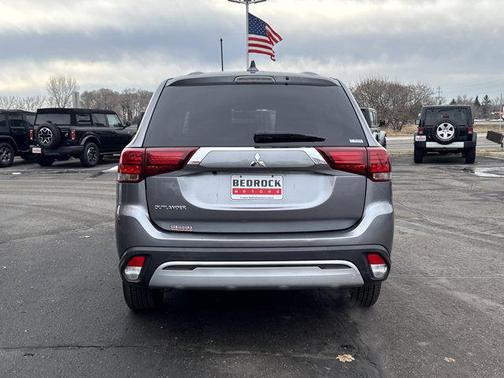 2020 Mitsubishi Outlander SE