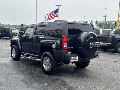 2009 Hummer H3 Base