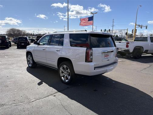 White Frost Tricoat 2019 GMC Yukon Denali