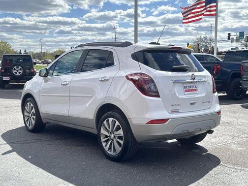 White Frost Tricoat 2017 Buick Encore Essence