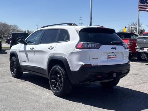 Bright White Clearcoat 2022 Jeep Cherokee Trailhawk