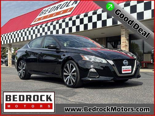 Super Black 2019 Nissan Altima 2.5 SR